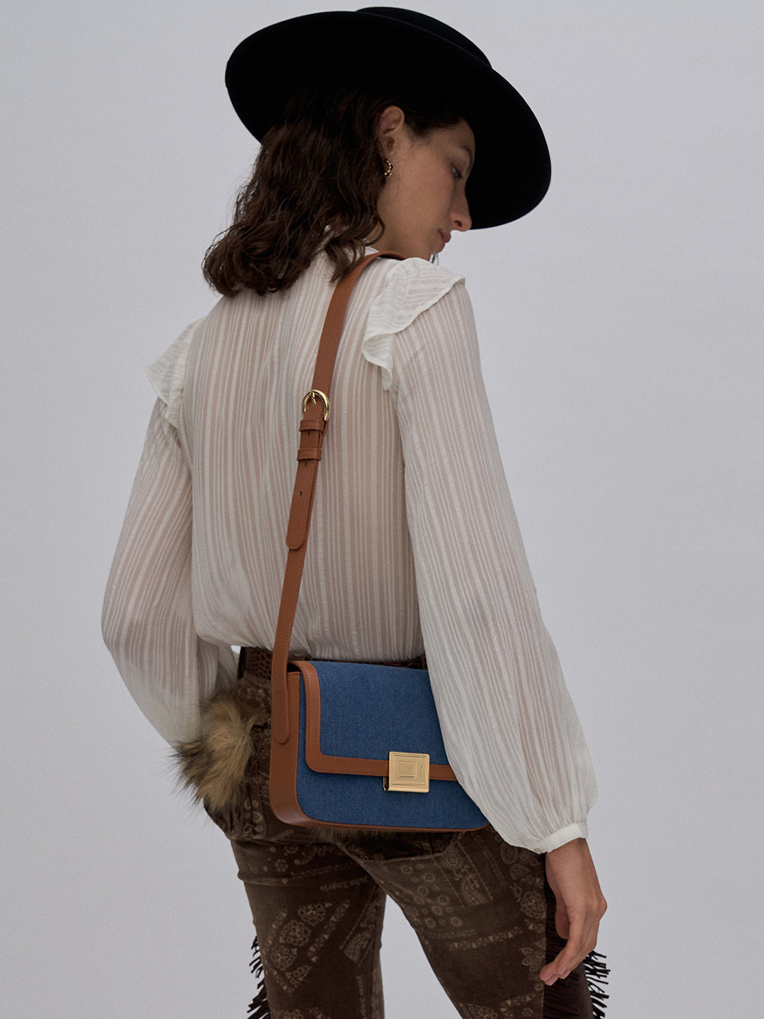 Tannin Book Lock Baguette Bag-Big