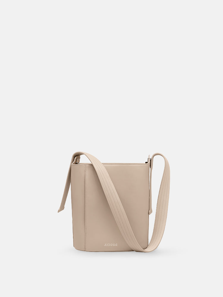 Go-With-The-Heart Bucket Bag